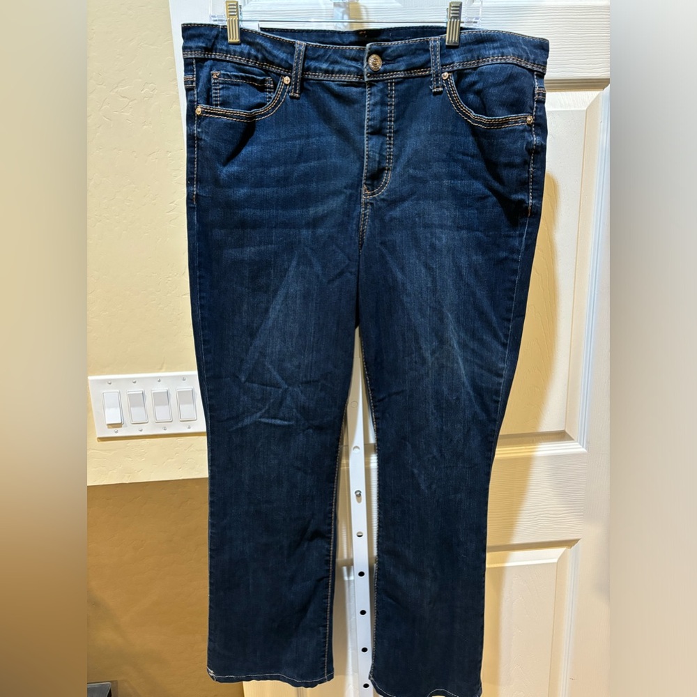 #26 Seven7 Jeans